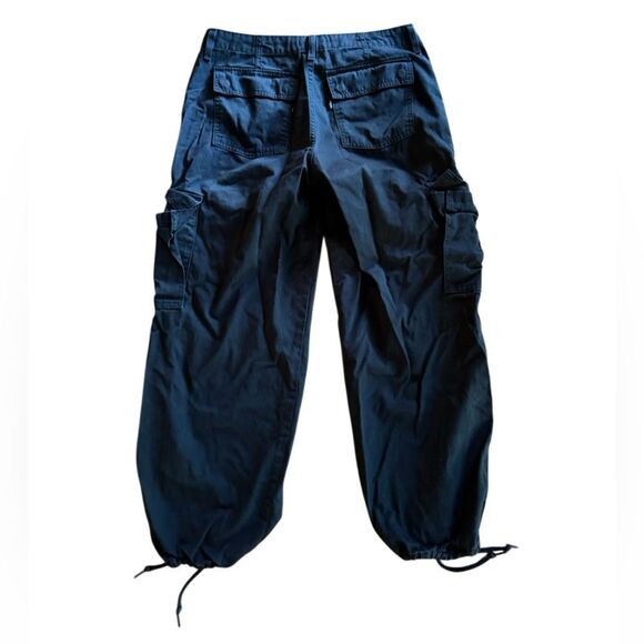 Levis Women's 94' Baggy Cargo Pants in Black Size 30 - Picture 5 of 11